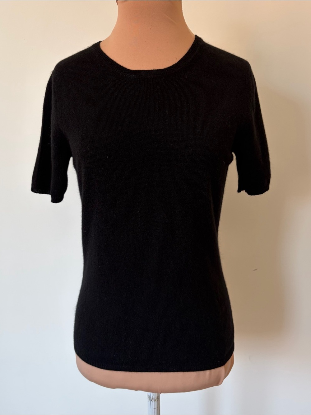 Richard Grand 100% Cashmere Knit Short Sleeve Crewneck Black Sweater Top EUC XS
